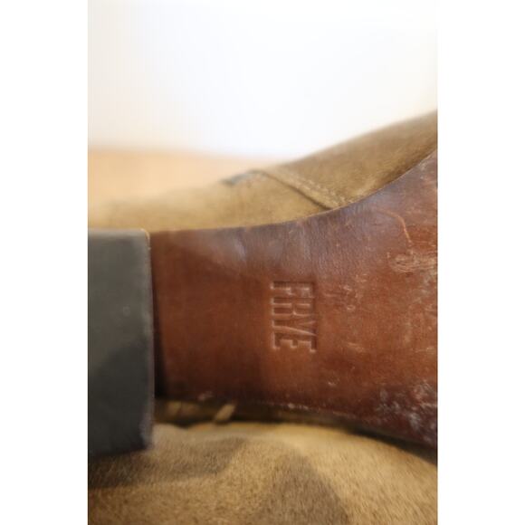 FRYE Renee Seam Short Suede in Cashew Women's Size 8 - Picture 6 of 6
